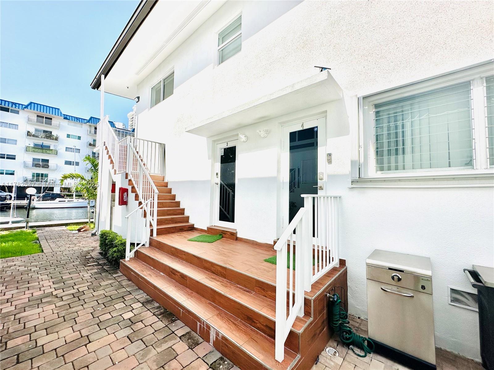 EASTERN SHORES 2ND ADDN - Residential