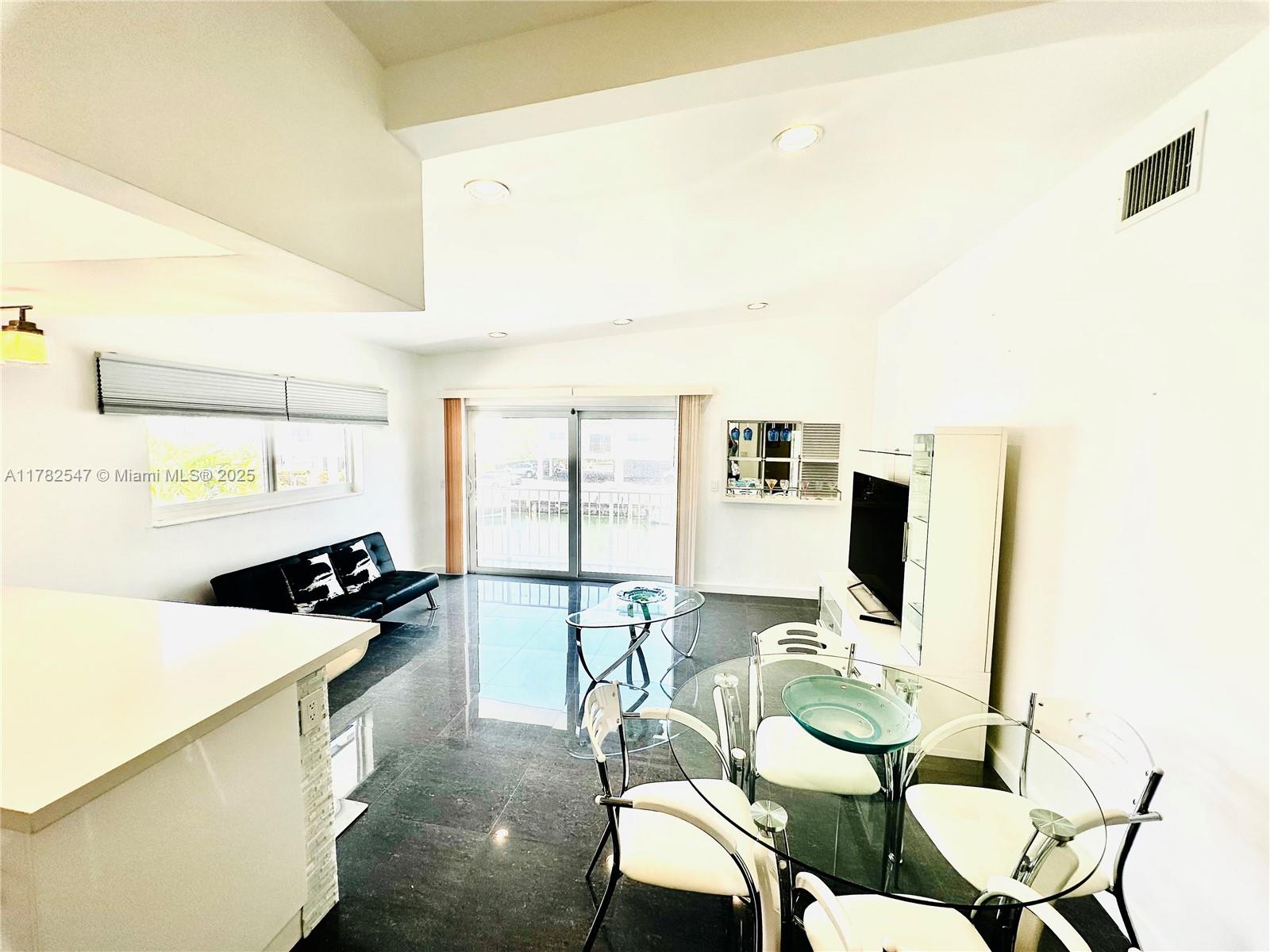 EASTERN SHORES 2ND ADDN - Residential