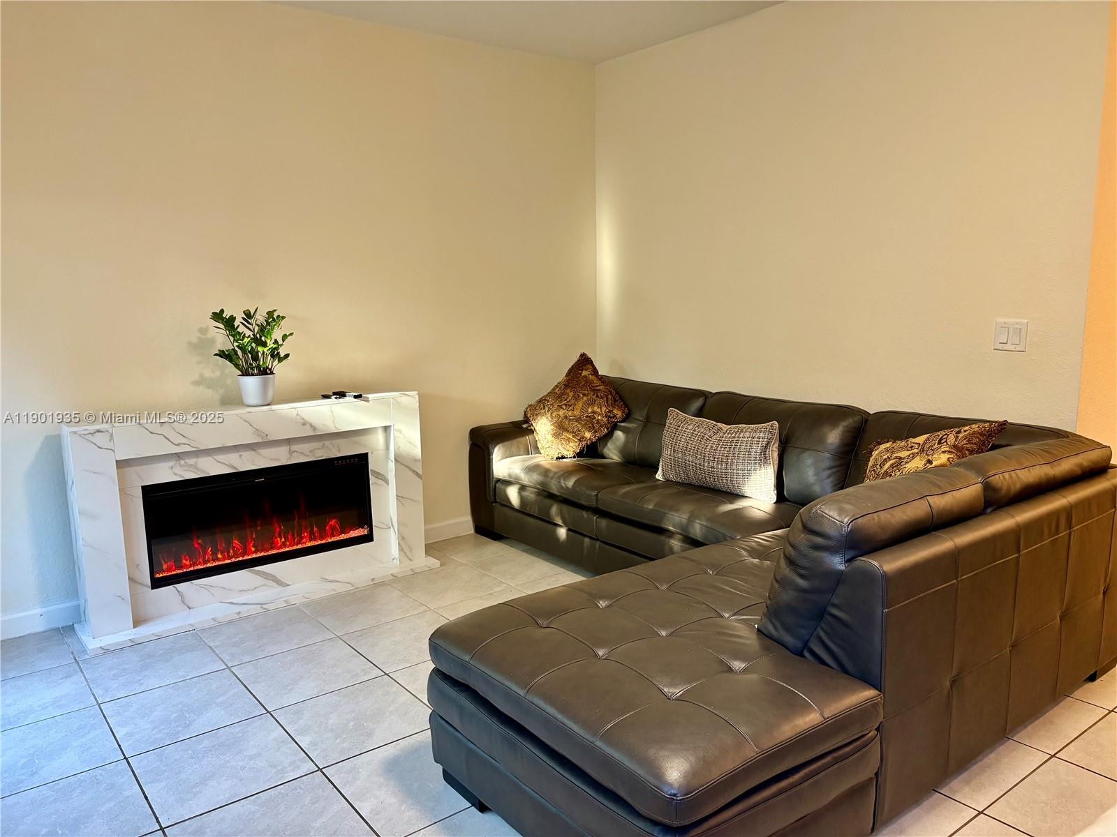 KEYS GATE RESIDENTIAL - Residential Lease
