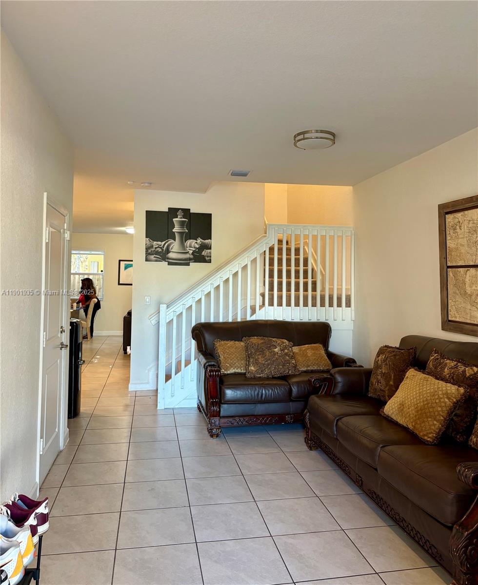KEYS GATE RESIDENTIAL - Residential Lease