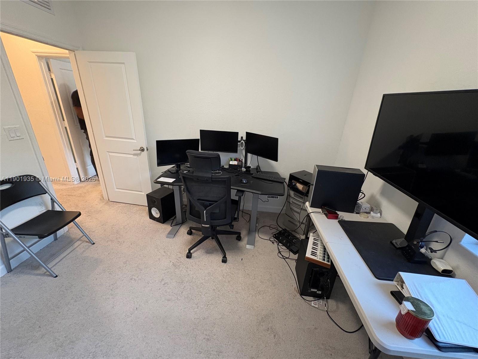KEYS GATE RESIDENTIAL - Residential Lease