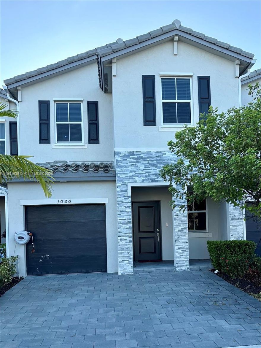 Stunning 4-bedroom 2.5-bathroom Townhouse in Keys Gate. The first floor features a living room, a spacious kitchen with a large countertop, a commodious dining room, a Florida room area, a guest bathroom, an oversized washer and dryer, and a one-car garage with plenty of room for storage.  On its second floor, you will find an elegant master bedroom with a magnificent ceiling style, a large bathroom featuring a his and her sink, a spacious closet for extra linen storage, and three ravishing bedrooms for the rest of the family. Hurry, come and move to this vibrant new community, where you will enjoy an amazing pool, jacuzzi, lunch areas, and beautiful lake views! Section 8 is Welcome.