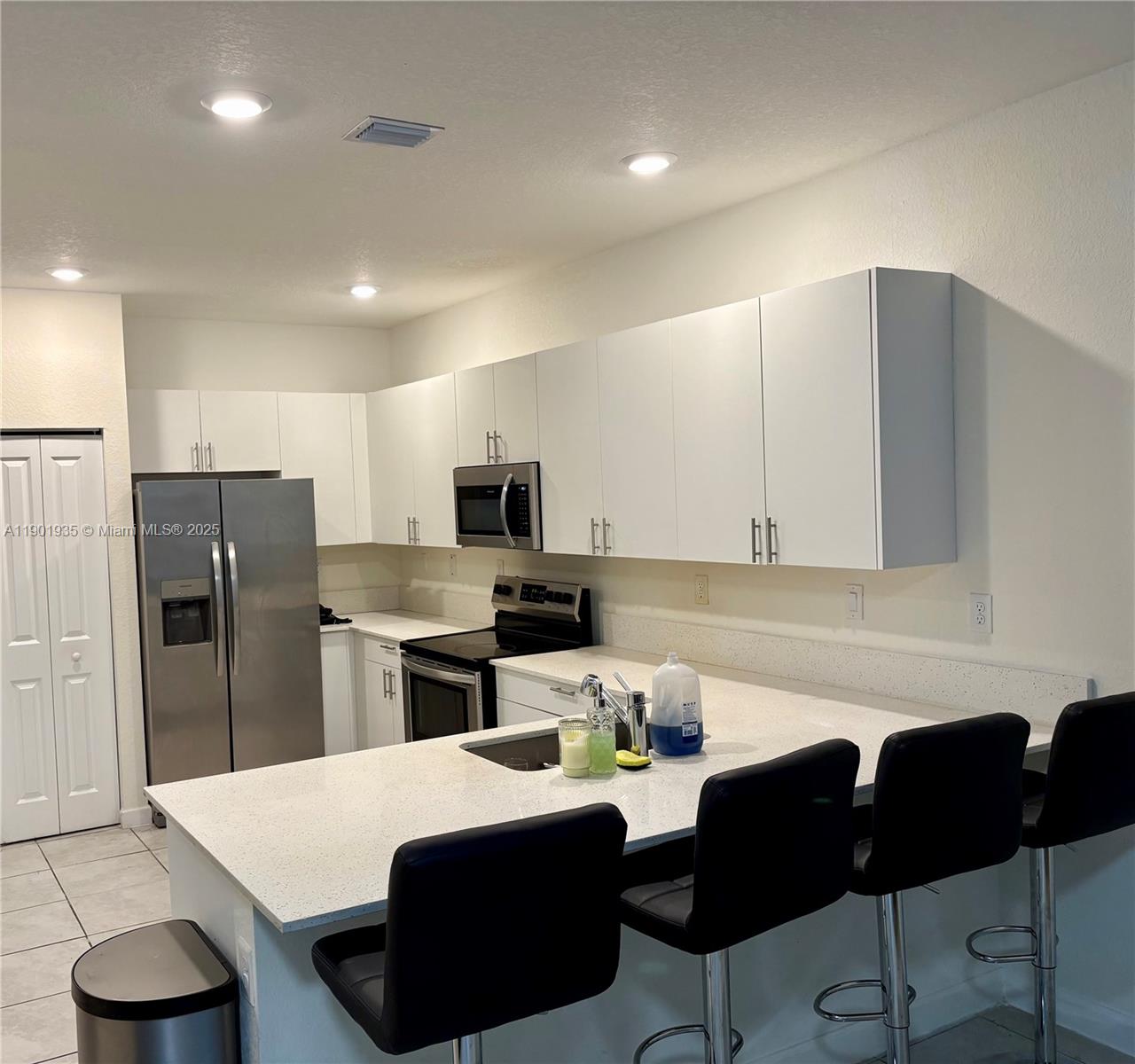 KEYS GATE RESIDENTIAL - Residential Lease