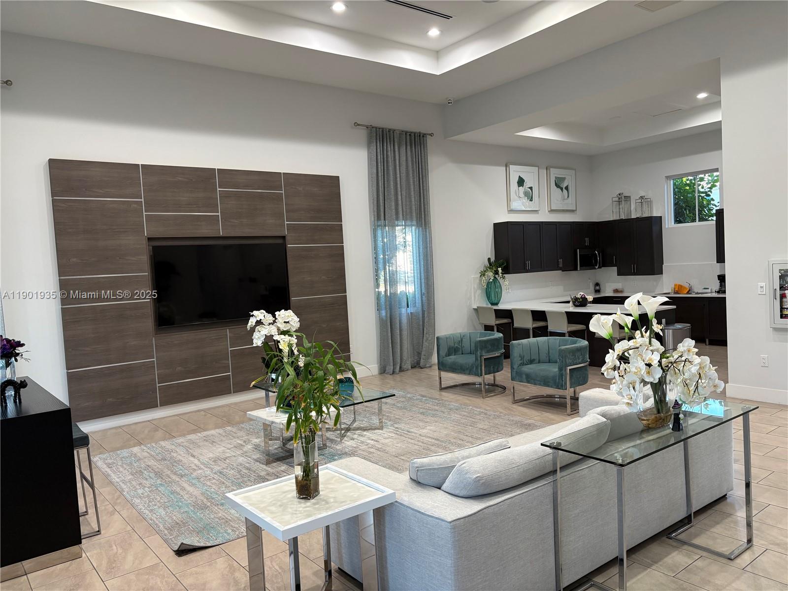 KEYS GATE RESIDENTIAL - Residential Lease