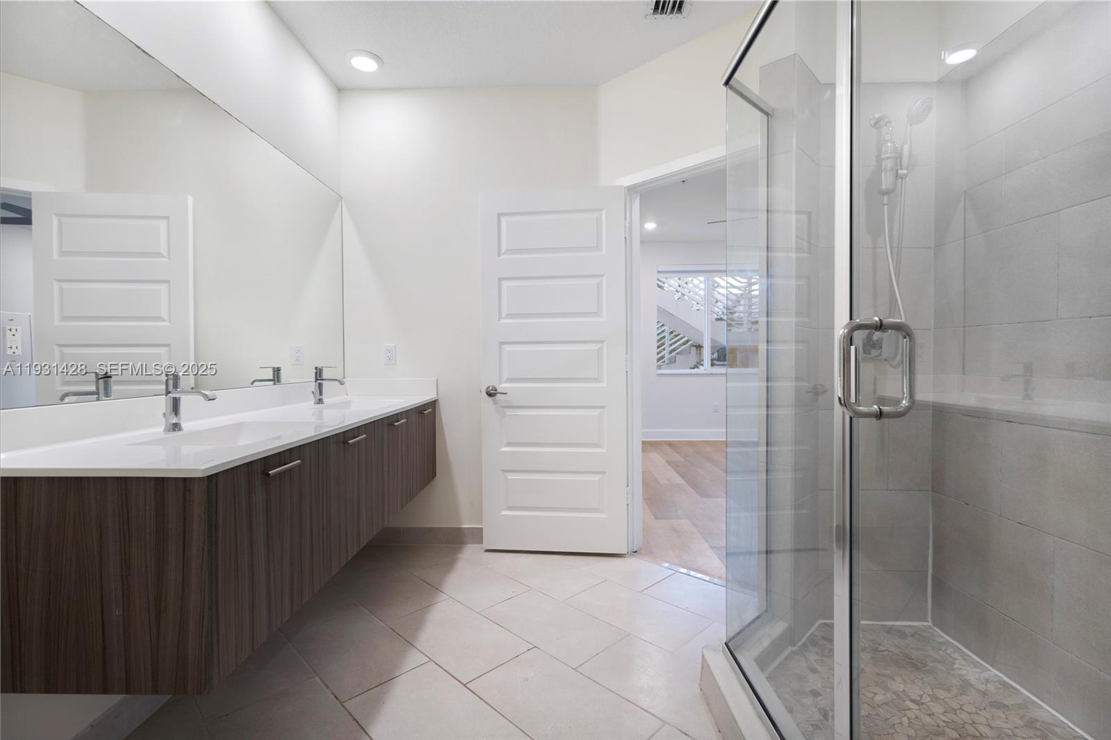 LANDMARK AT DORAL - Residential Lease