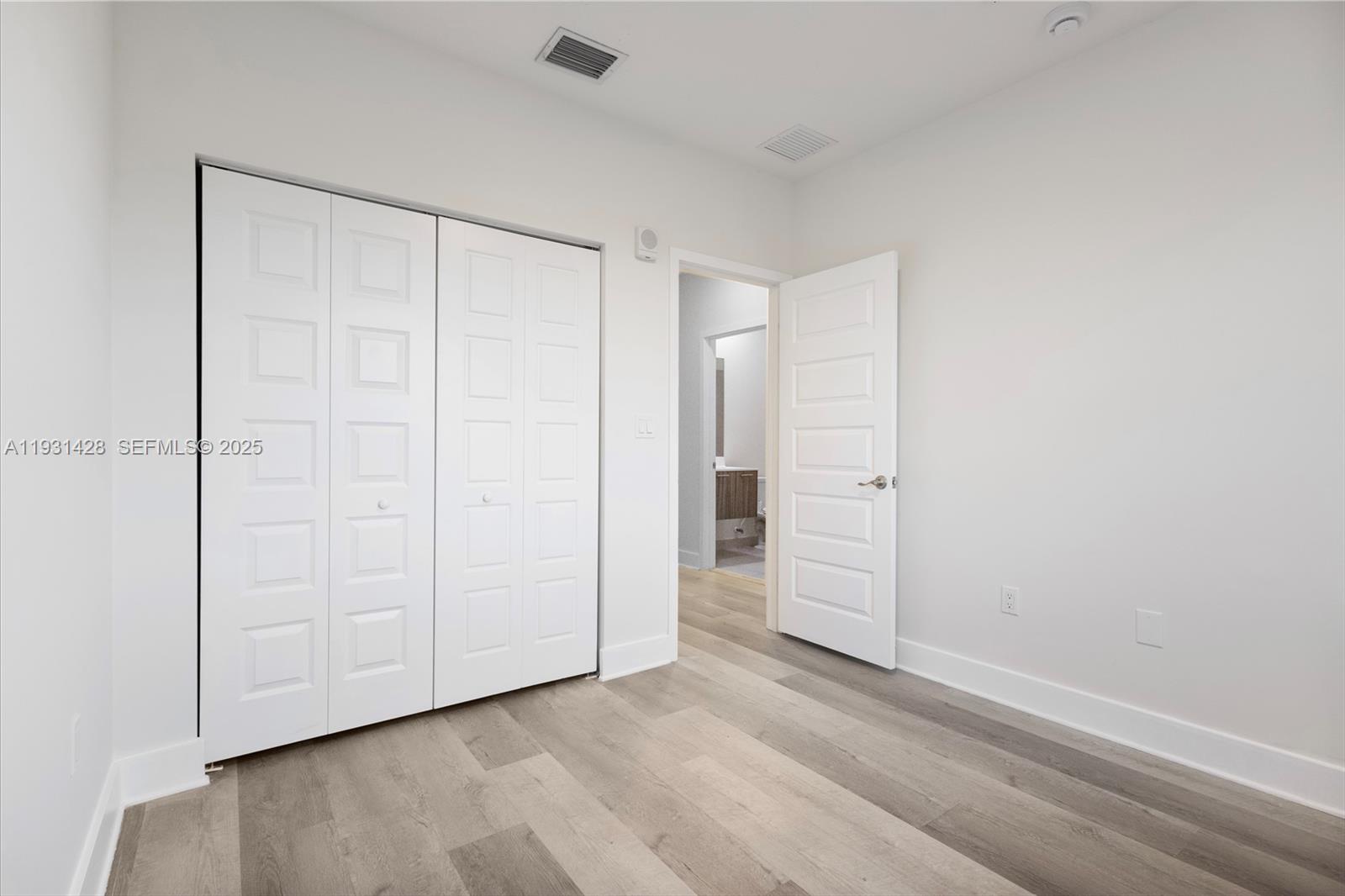 LANDMARK AT DORAL - Residential Lease