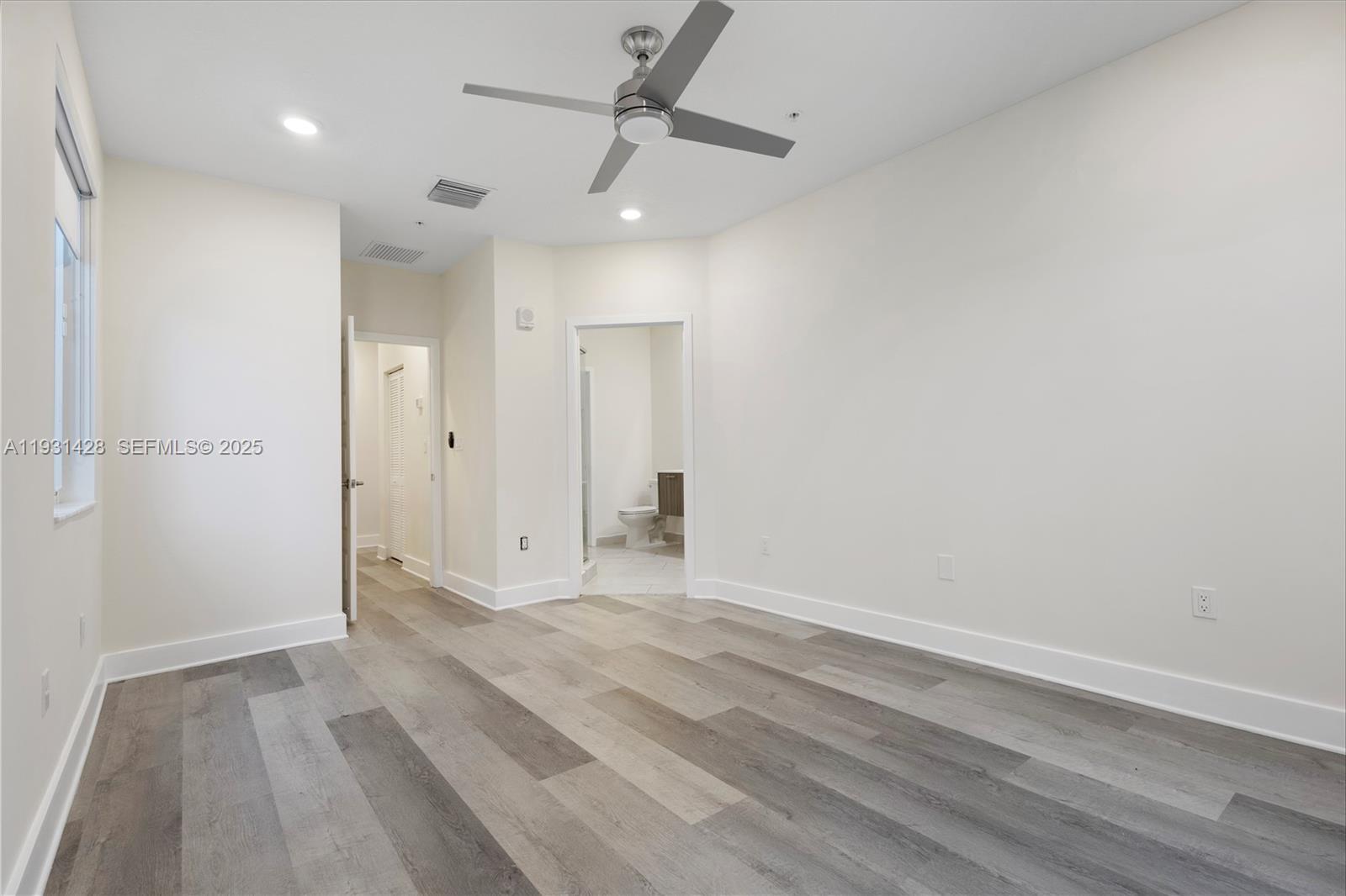 LANDMARK AT DORAL - Residential Lease