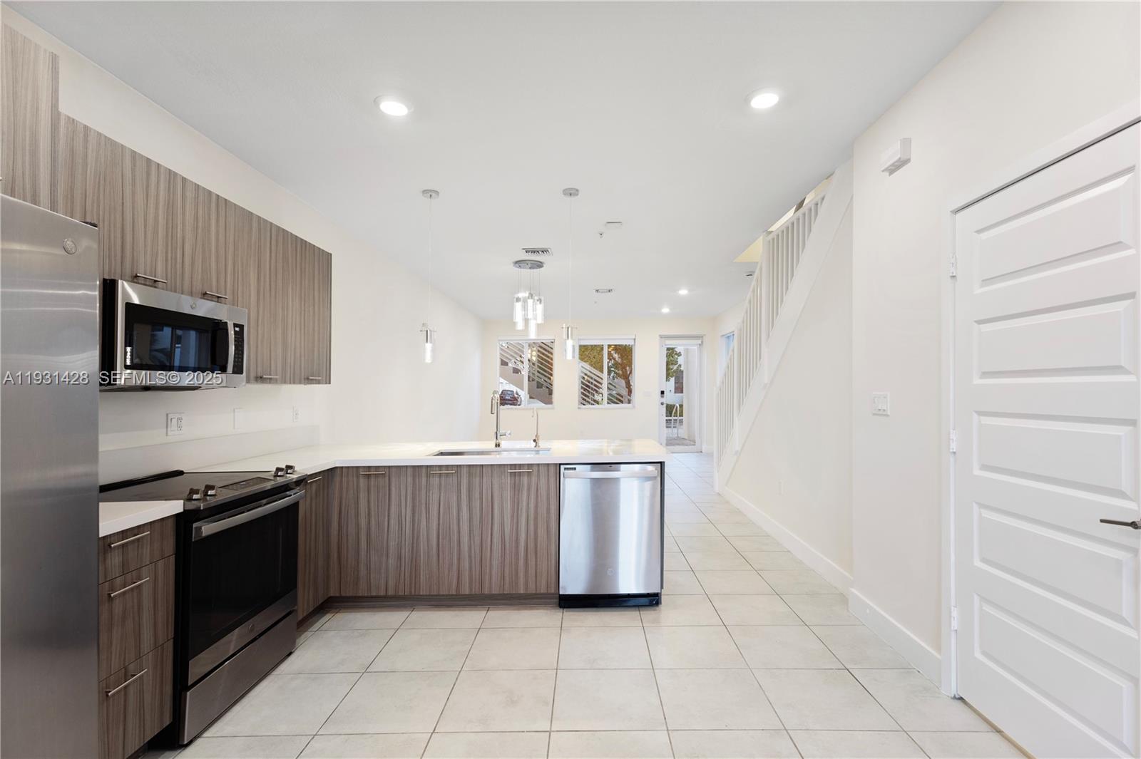 LANDMARK AT DORAL - Residential Lease