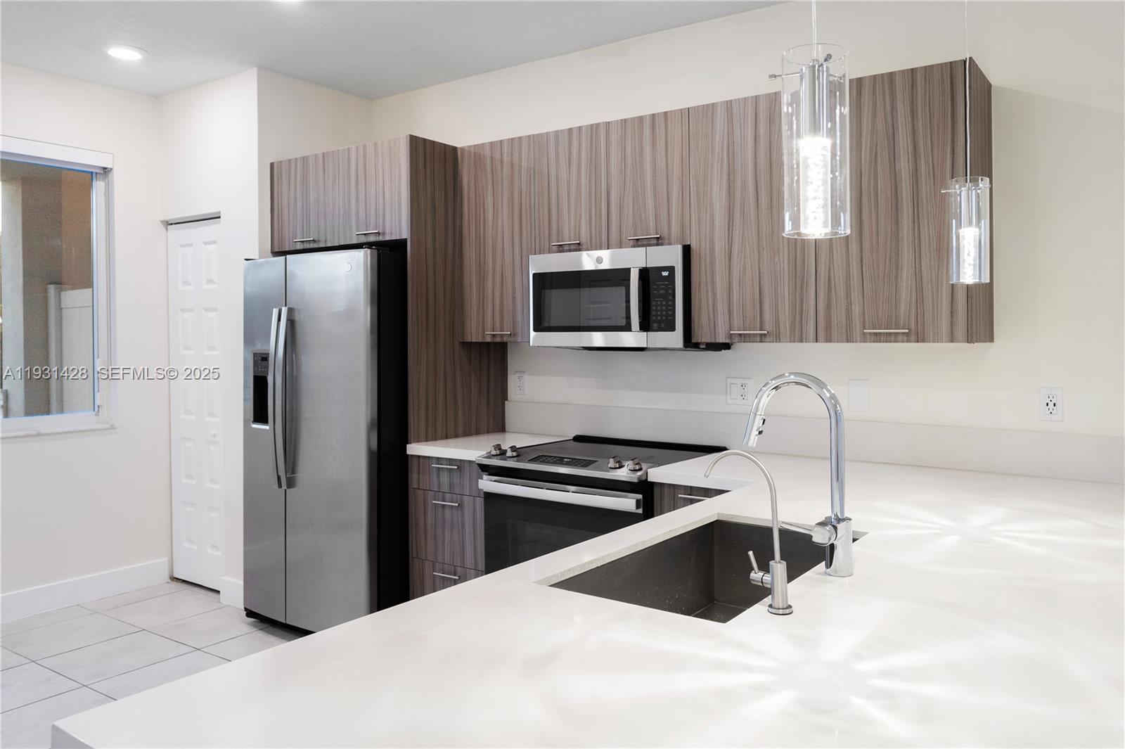 LANDMARK AT DORAL - Residential Lease