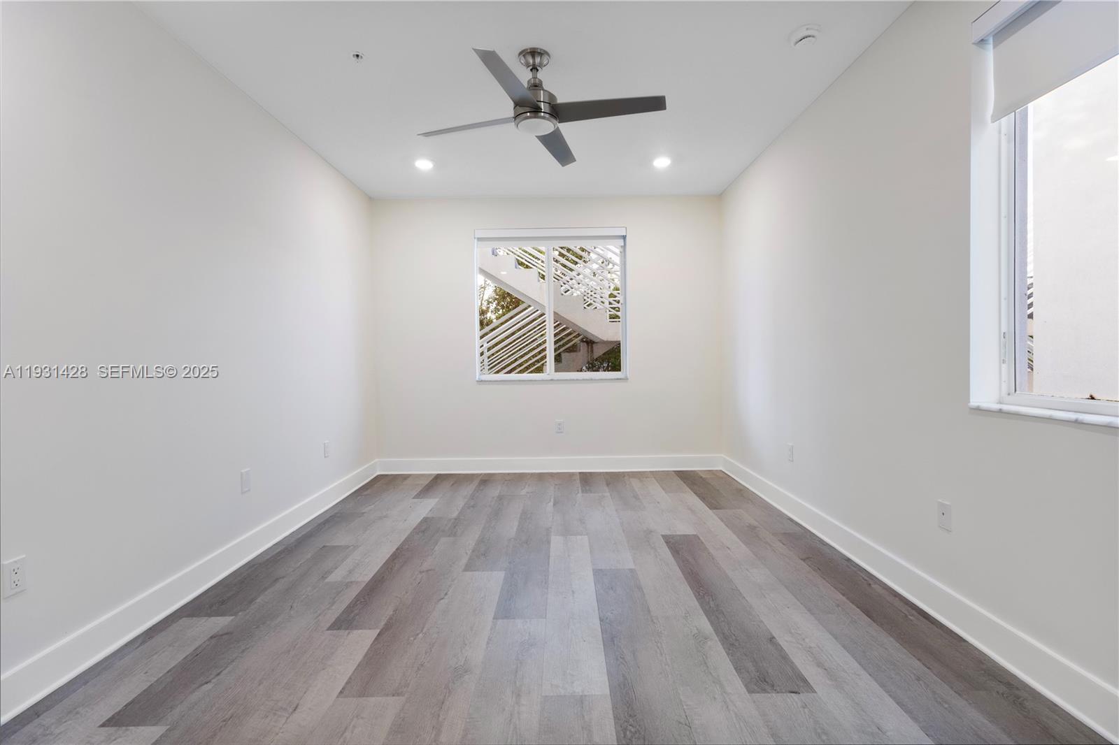 LANDMARK AT DORAL - Residential Lease