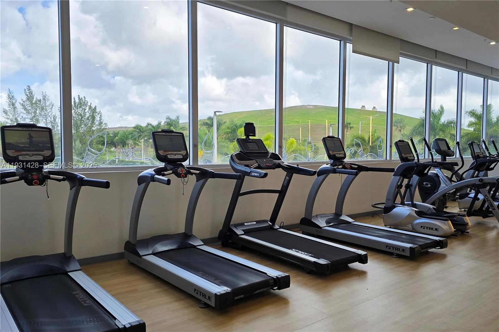 LANDMARK AT DORAL - Residential Lease