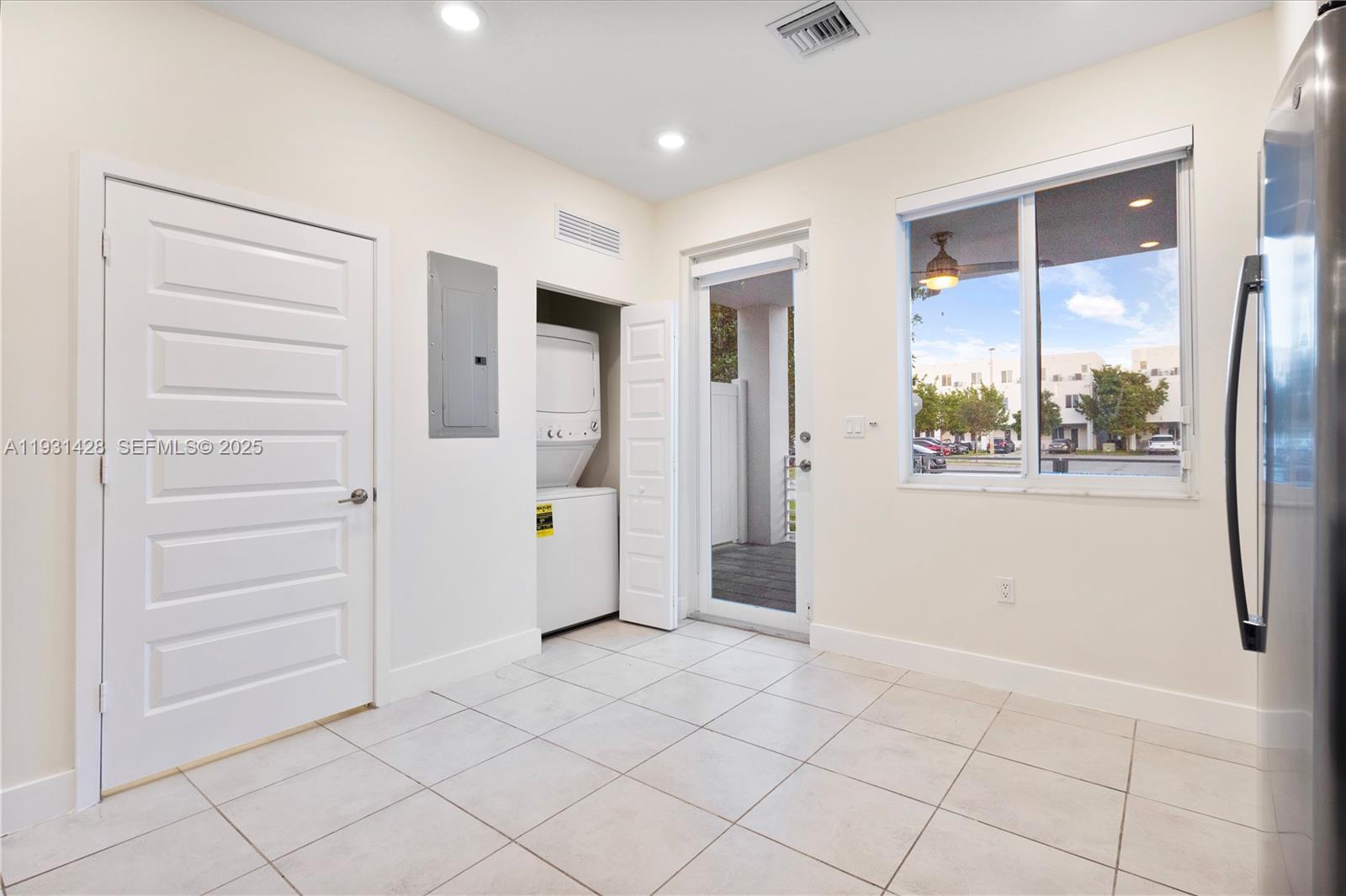 LANDMARK AT DORAL - Residential Lease