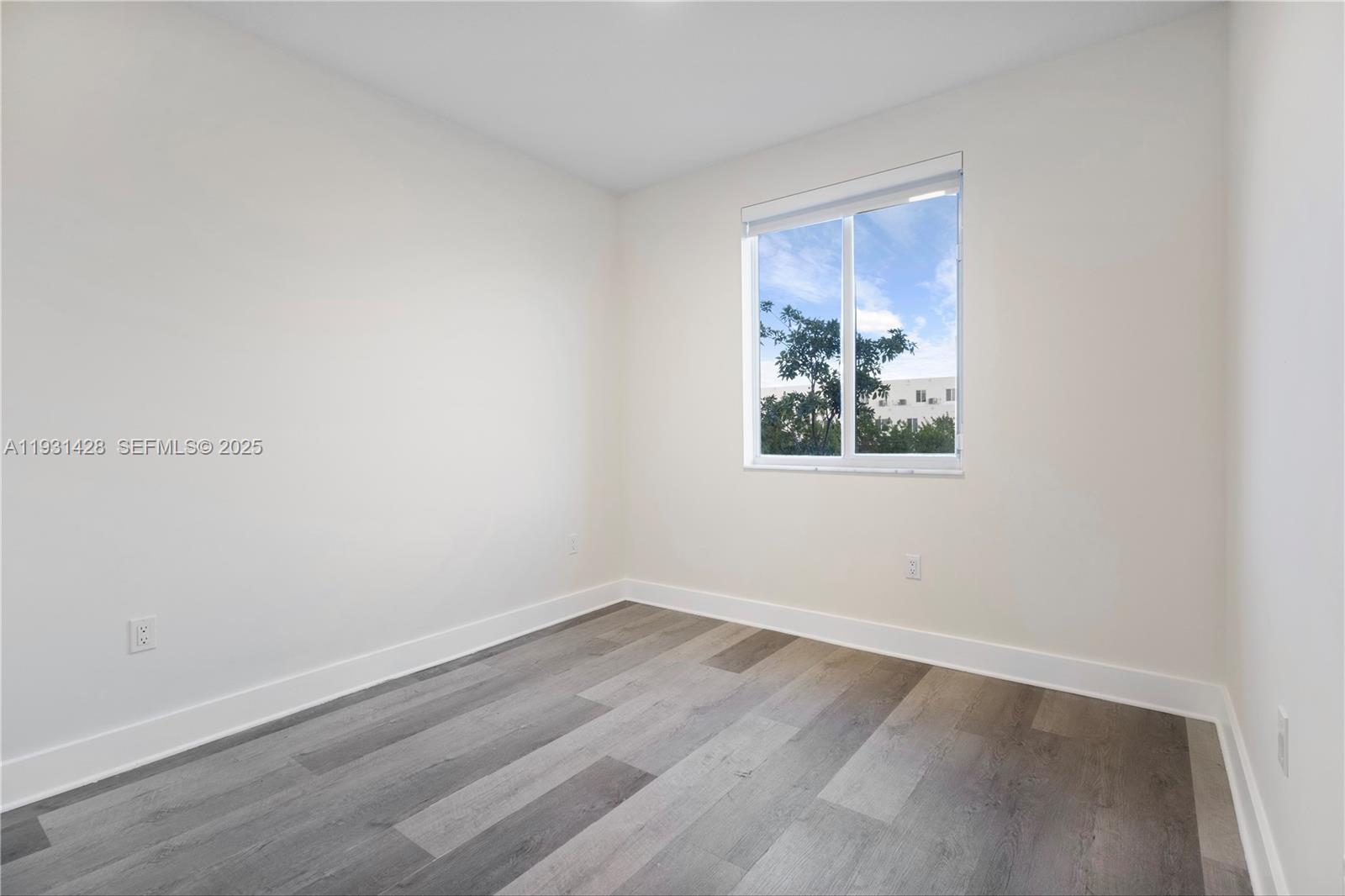 LANDMARK AT DORAL - Residential Lease