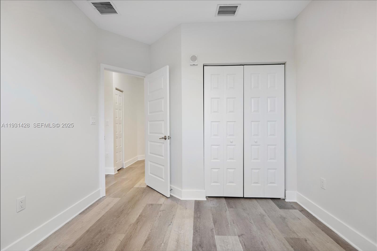 LANDMARK AT DORAL - Residential Lease