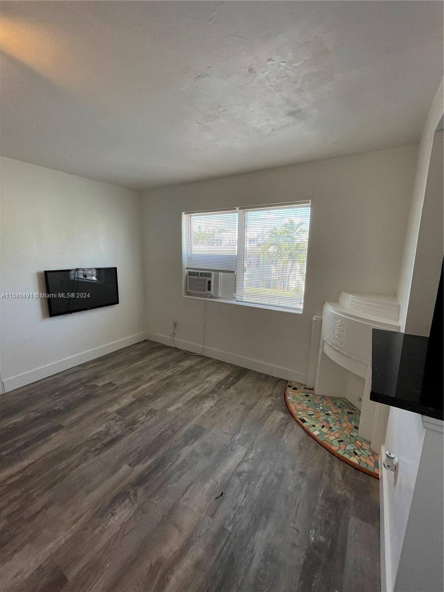 760 CONDO - Residential