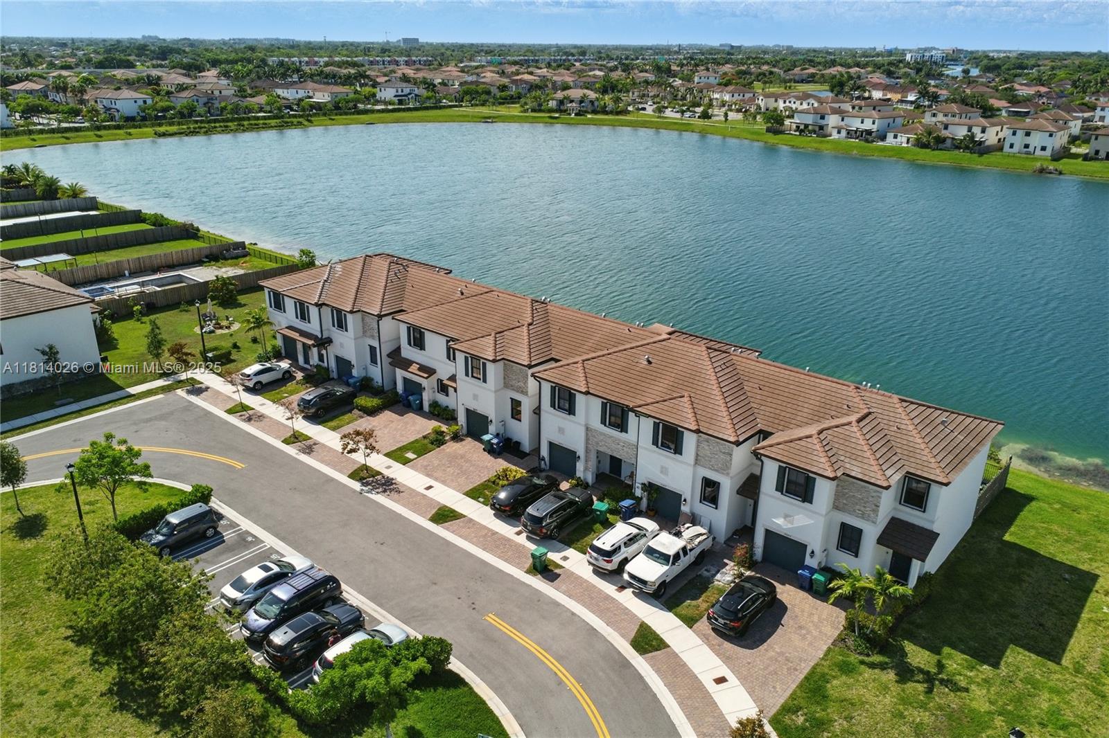 ENCLAVE SOUTH PHASE 1 - Residential Lease