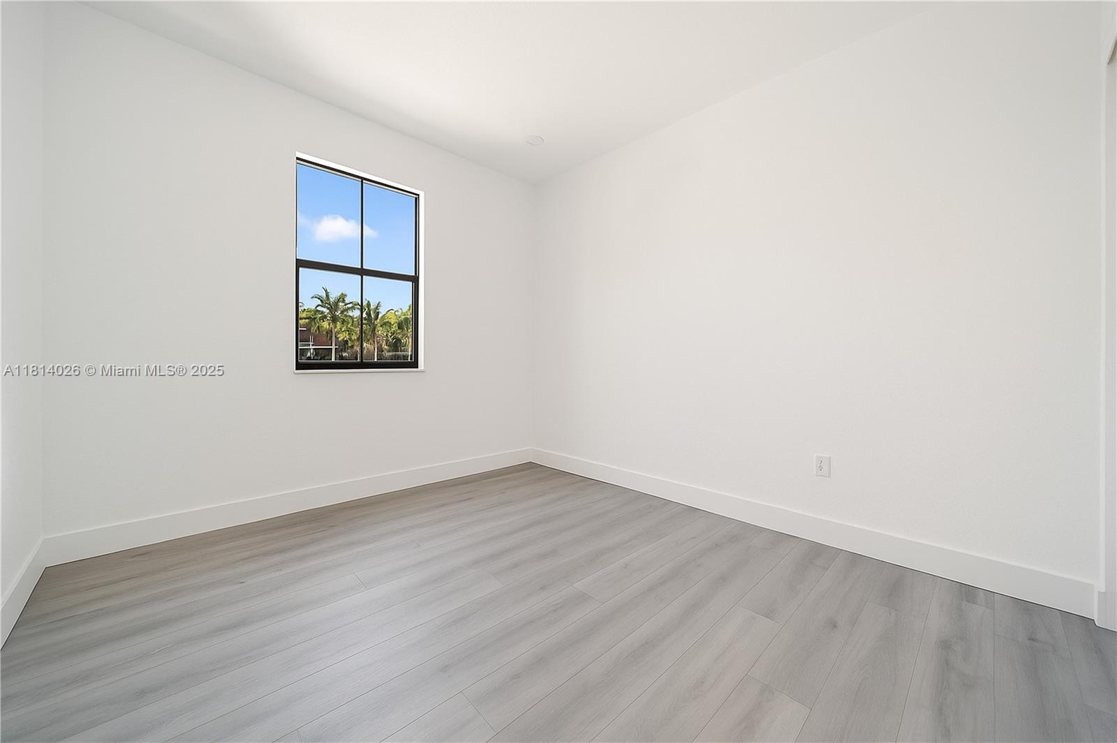 ENCLAVE SOUTH PHASE 1 - Residential Lease
