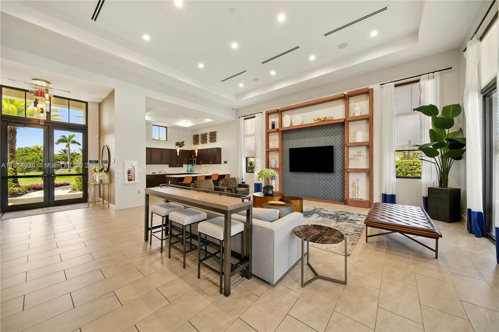 ENCLAVE SOUTH PHASE 1 - Residential Lease