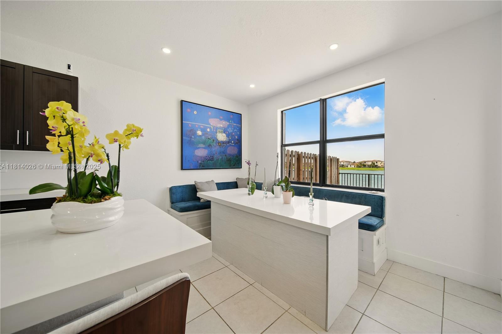 ENCLAVE SOUTH PHASE 1 - Residential Lease