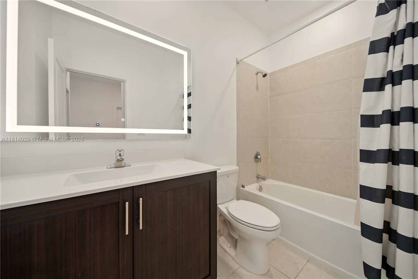 ENCLAVE SOUTH PHASE 1 - Residential Lease