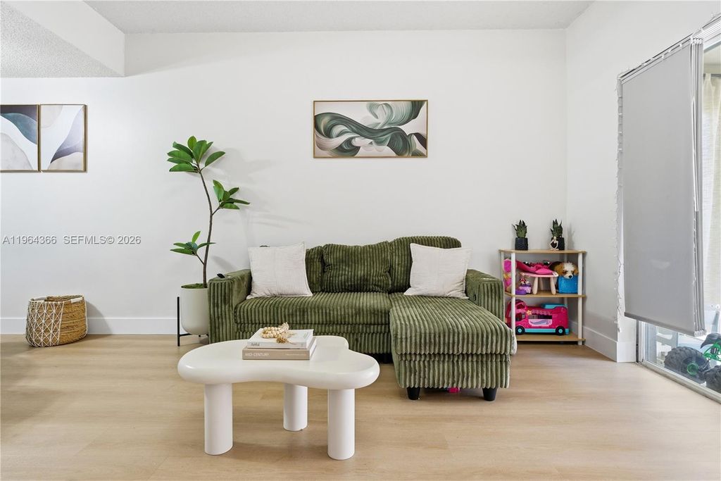 Photo of 2 Simonton Cir, Weston, FL 33326 (MLS # A11964366)