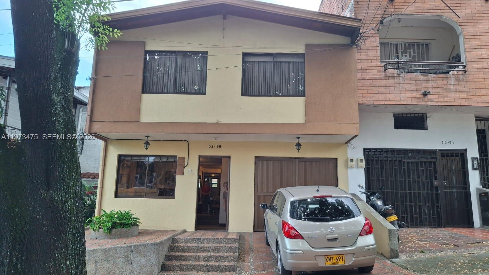 35A90 Carrera 92 - Image 1