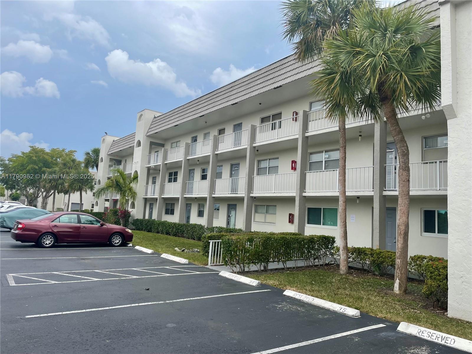Property for Sale at 8280 Sunrise Lakes Blvd 307, Sunrise, Miami-Dade County, Florida - Bedrooms: 1 
Bathrooms: 1  - $125,000