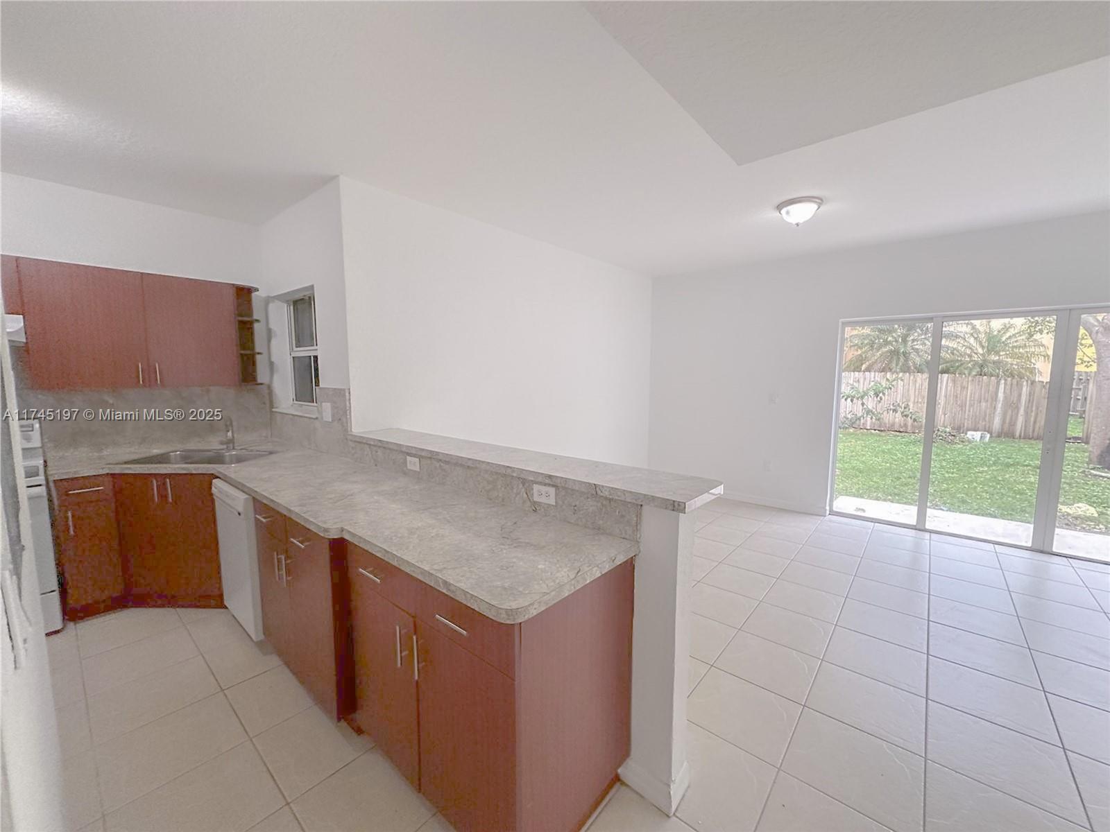 Easy and ready to Move In TODAY! Beautiful 2 story townhouse for rent, 4 Beds, 2.5 Baths and 1 Car garage.
APPROVAL IN 24-48 HOURS! No Association.
**Move in with just first month and deposit = $5,100**
Big lot with a huge backyard of single family home. No association. Section 8 welcome. Ready to move in by April 1St. BRIGHT AND SPACIOUS WITH GREAT KITCHEN SPACE. EQUAL HOUSING OPPORTUNITY.
It is conveniently located near the Florida Keys Outlet Marketplace and Everglades.
Fully equipped with all necessary appliances, including washer and dryer, central A/C. Plenty of closets and big walk-in closet in master. Huge backyard, perfect for kids play or for entertaining. Covered one car garage, plus space for 2 or more cars on the driveway.
**SECTION 8 IS WELCOME**
Pets ok.