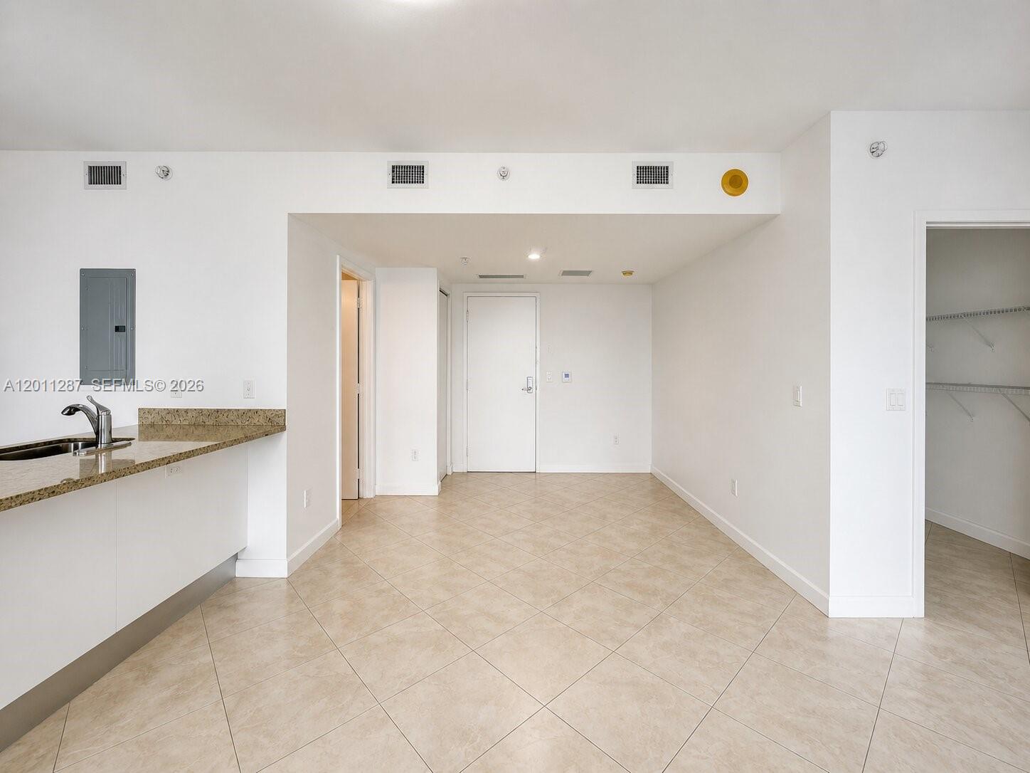 185 SW 7th St 3800