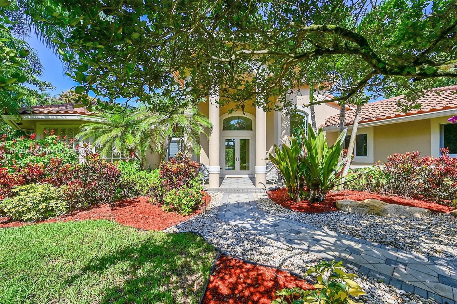 7037 NW 62nd Ter