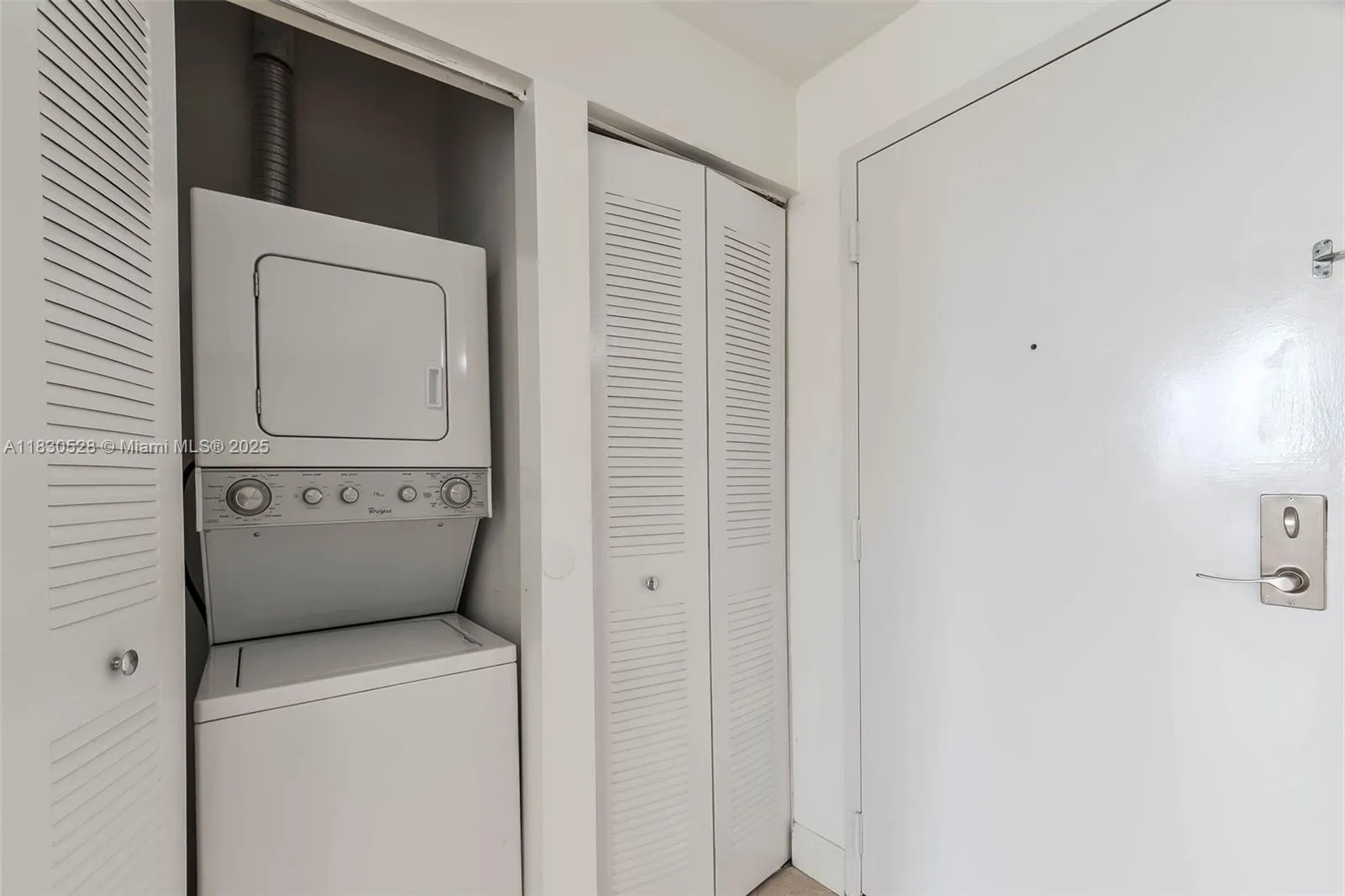 Miami, Florida 33136, United States, 1 Bedroom Bedrooms, ,1 BathroomBathrooms,Residential,Active,162074