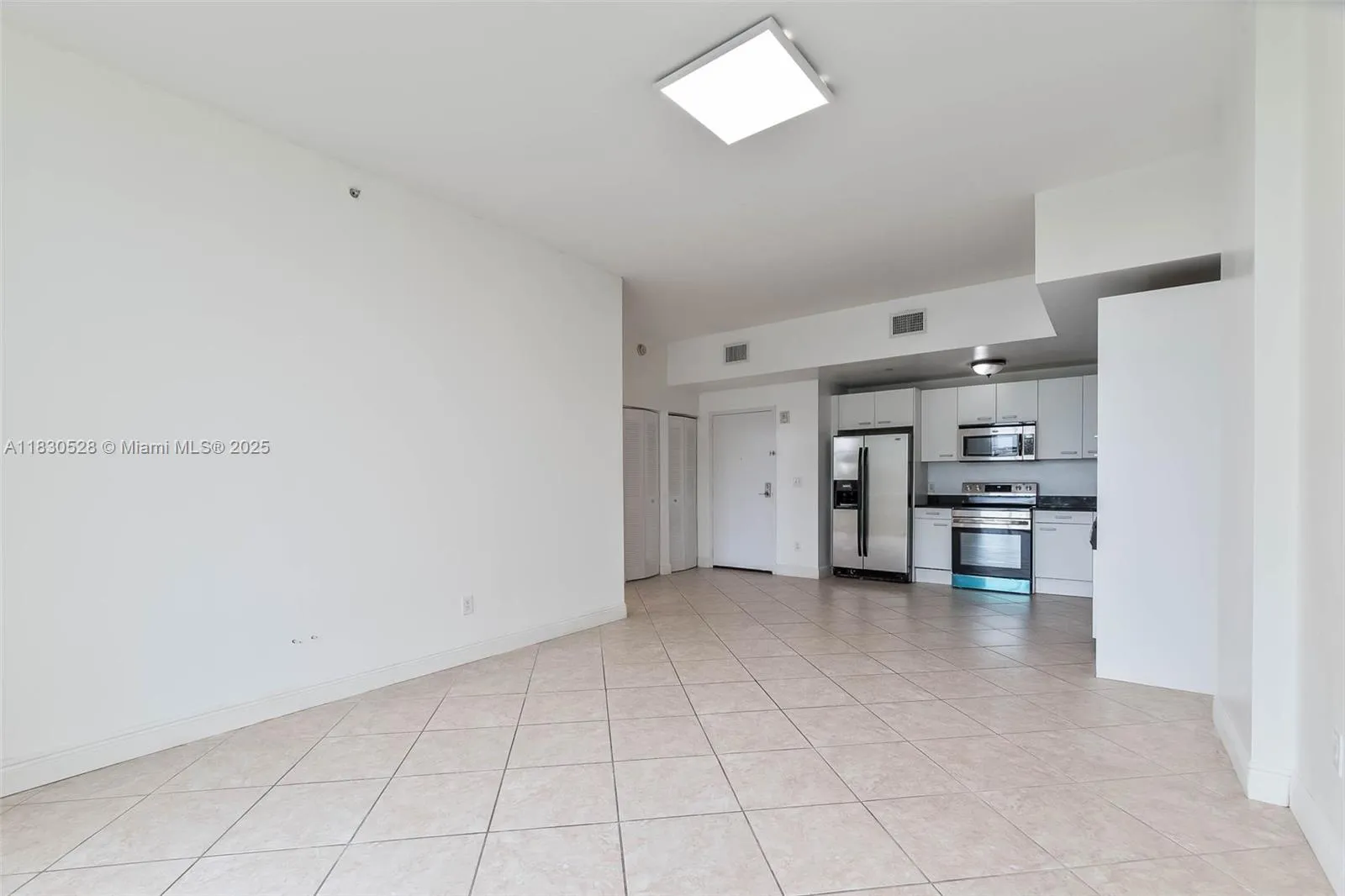 Miami, Florida 33136, United States, 1 Bedroom Bedrooms, ,1 BathroomBathrooms,Residential,Active,162074