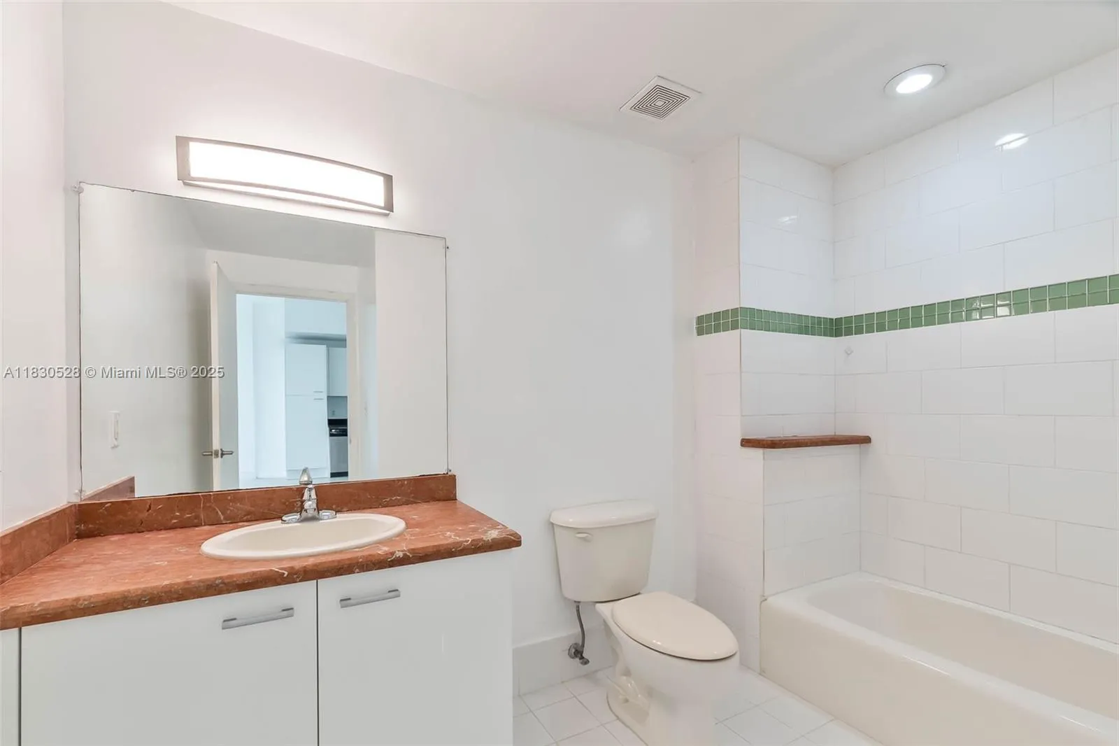 Miami, Florida 33136, United States, 1 Bedroom Bedrooms, ,1 BathroomBathrooms,Residential,Active,162074