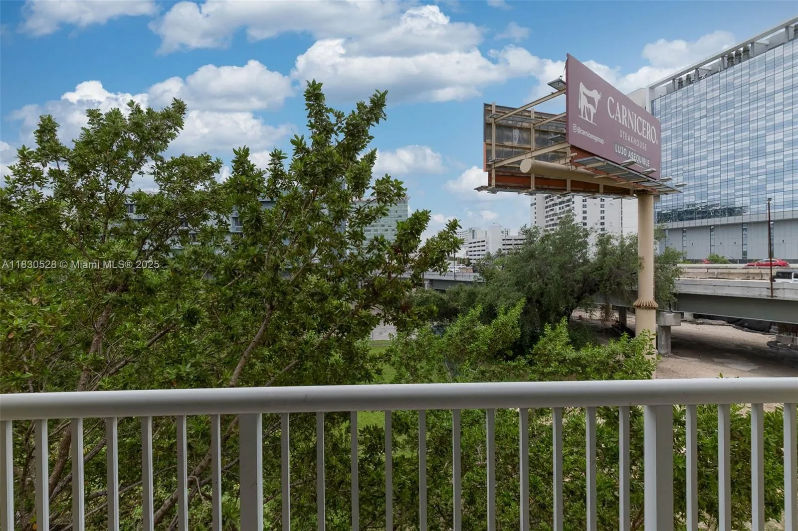 Miami, Florida 33136, United States, 1 Bedroom Bedrooms, ,1 BathroomBathrooms,Residential,Active,162074