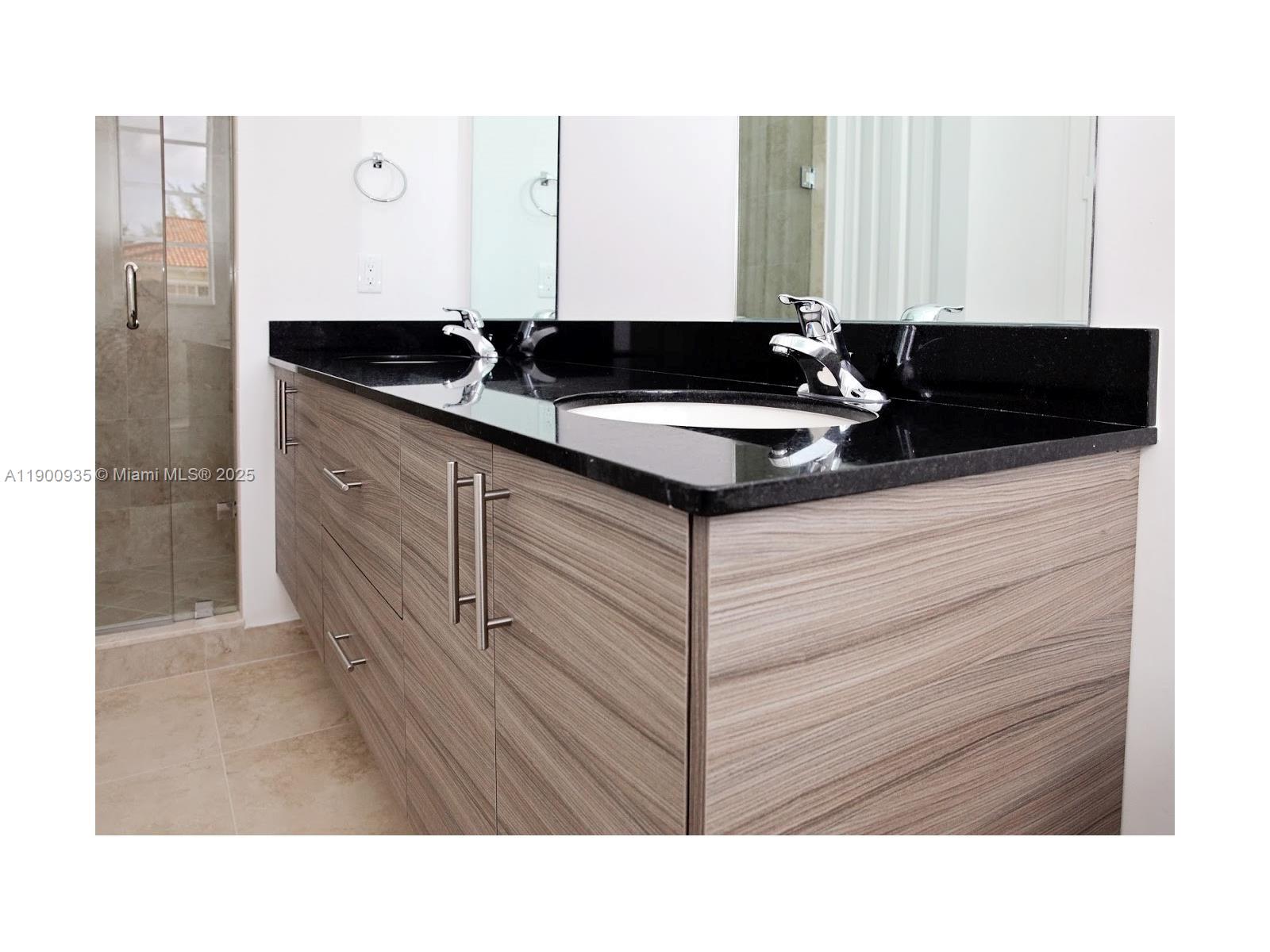 Calabria Residences - Residential Lease