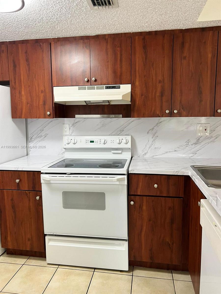 VILLA BELLINI CONDO - Residential Lease