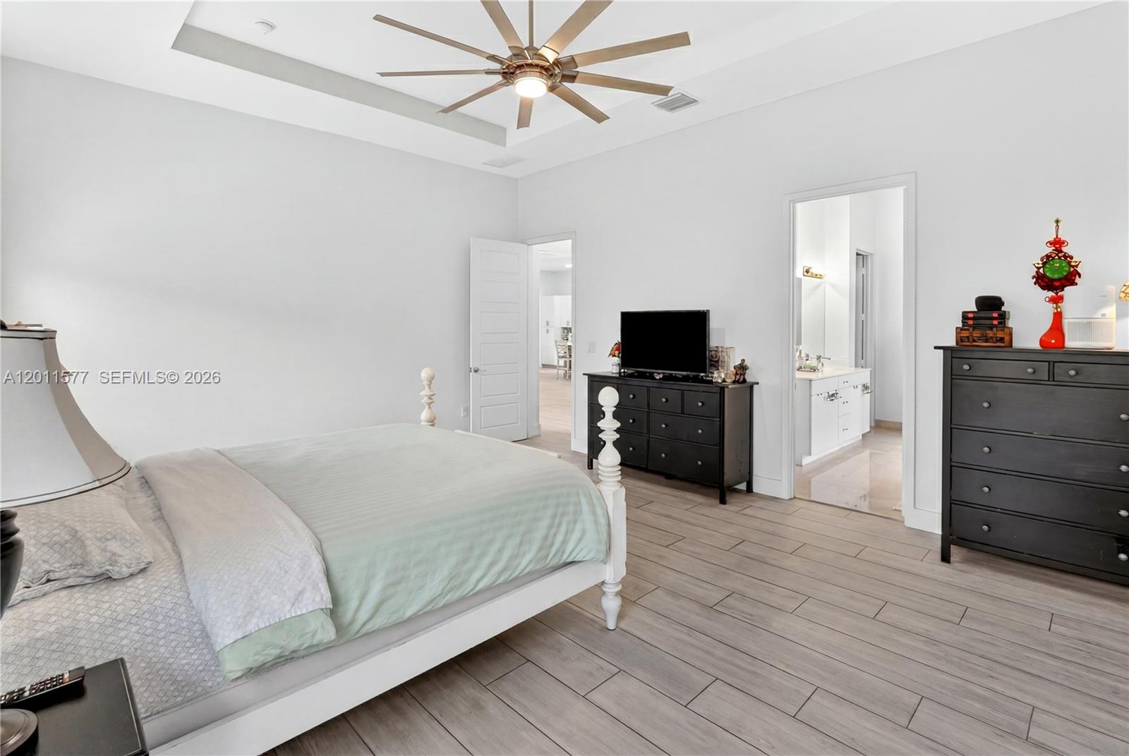 VENETIAN PARC - Residential