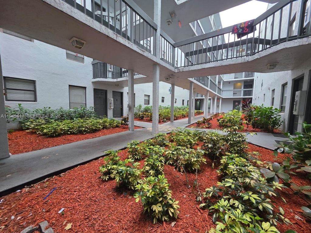 Photo of 1880 N Congress Ave #104, West Palm Beach, FL 33401 (MLS # A11949414)