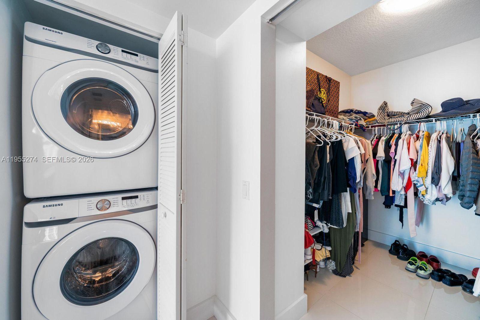 BRICKELL ON THE RIVER S T - Residential