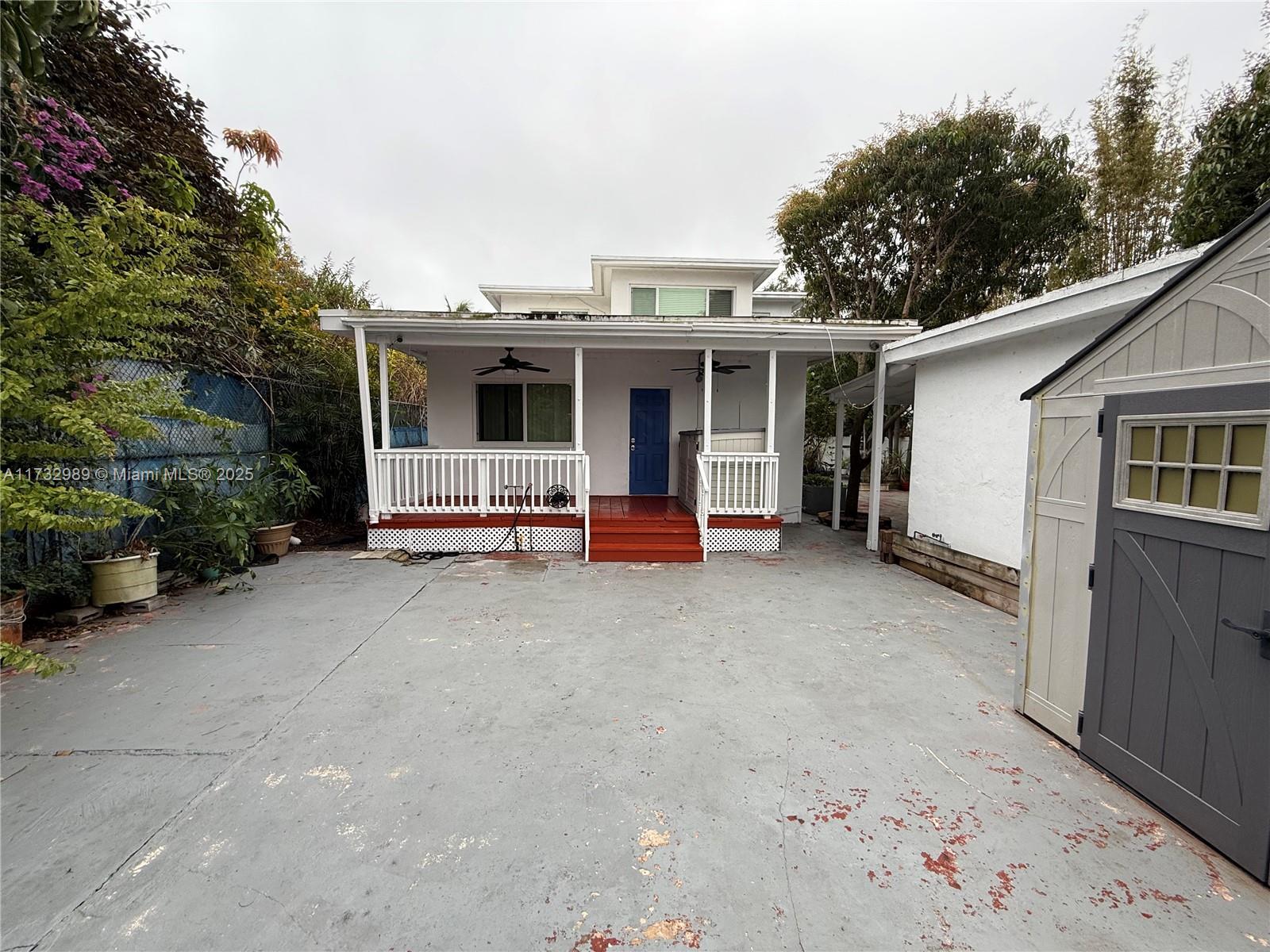 EAST SHENANDOAH - Residential Lease