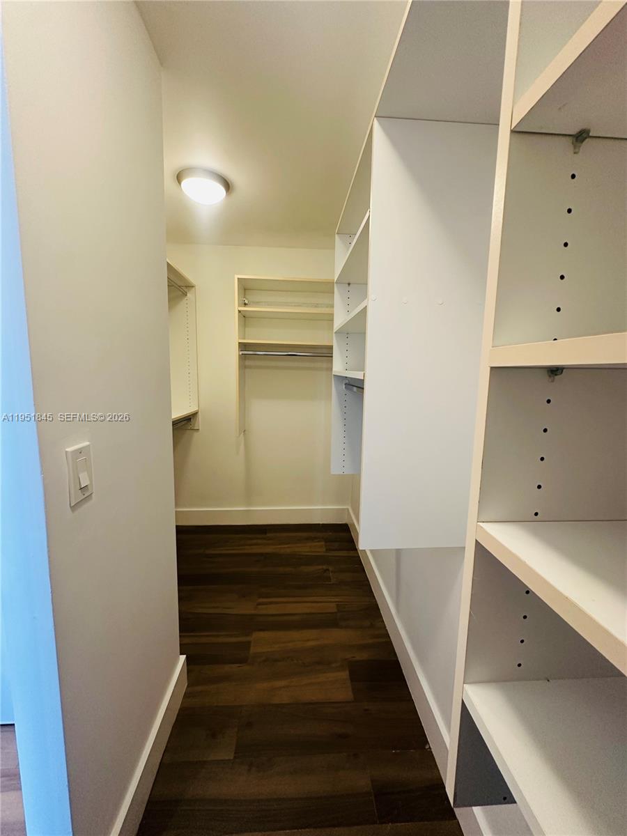 ARLEN HOUSE EAST CONDO - Residential