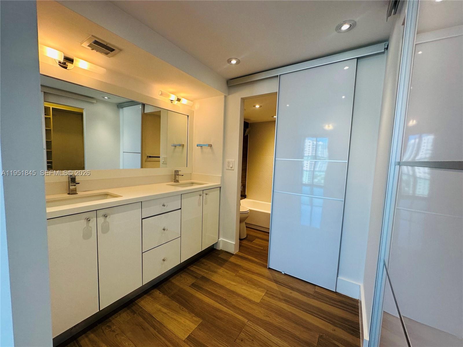 ARLEN HOUSE EAST CONDO - Residential