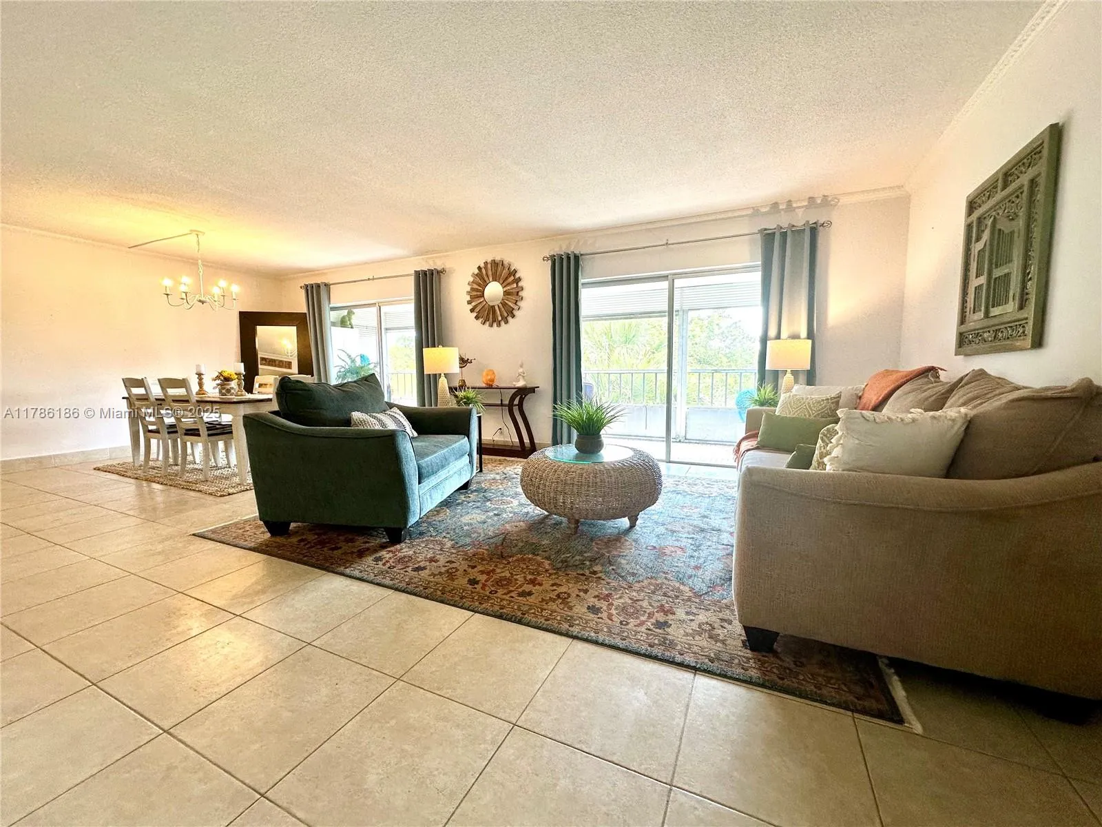 Hollywood, Florida 33021, United States, 3 Bedrooms Bedrooms, ,4 BathroomsBathrooms,Residential,Active,112437