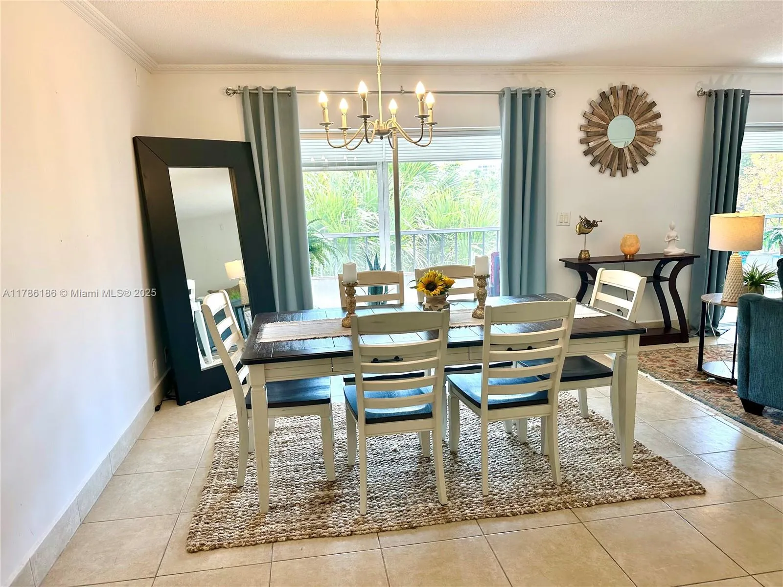 Hollywood, Florida 33021, United States, 3 Bedrooms Bedrooms, ,4 BathroomsBathrooms,Residential,Active,112437