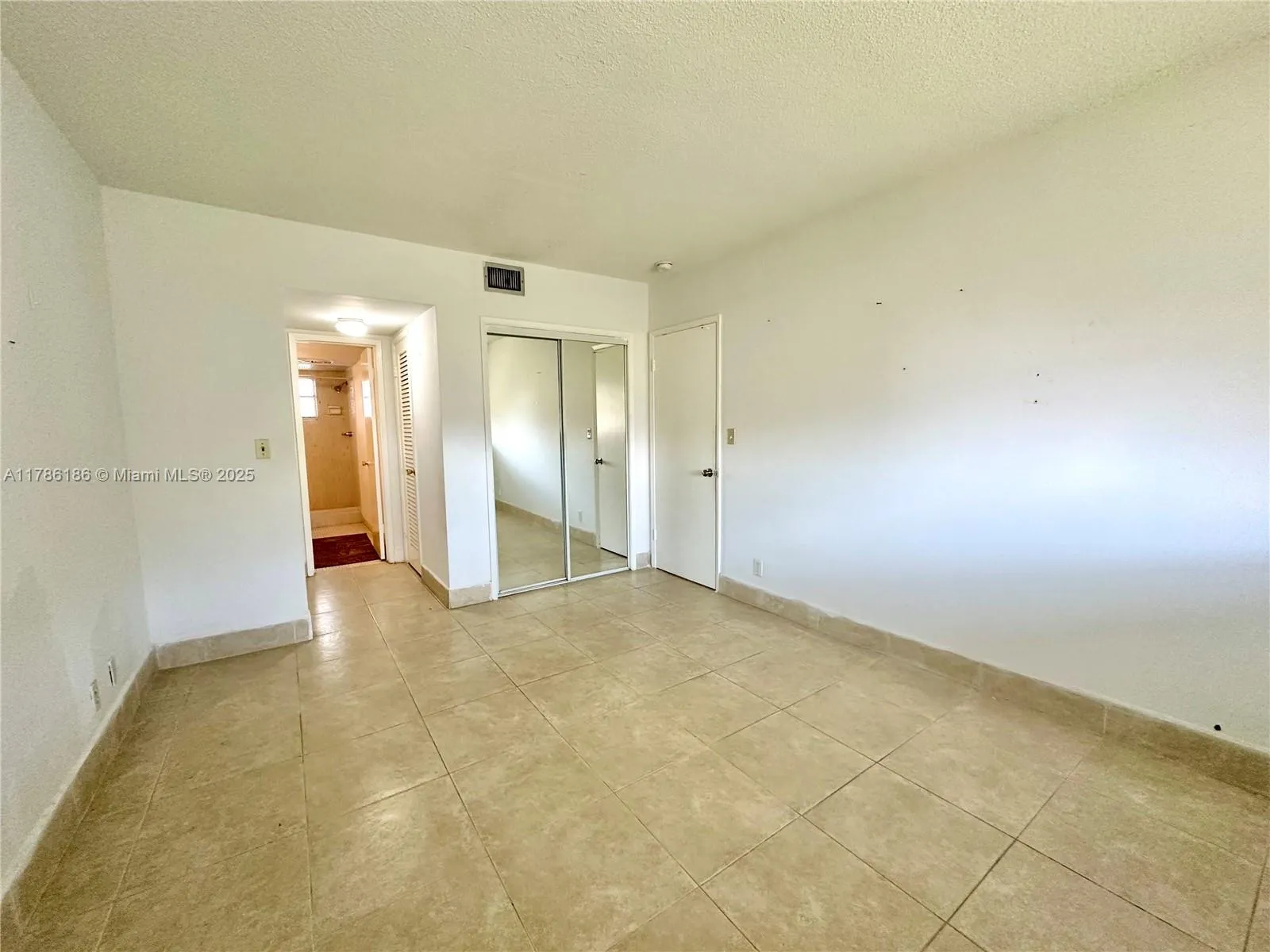 Hollywood, Florida 33021, United States, 3 Bedrooms Bedrooms, ,4 BathroomsBathrooms,Residential,Active,112437