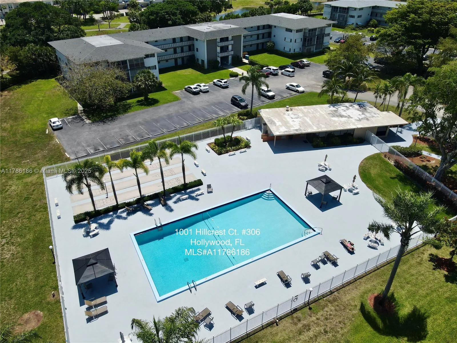 Hollywood, Florida 33021, United States, 3 Bedrooms Bedrooms, ,4 BathroomsBathrooms,Residential,Active,112437