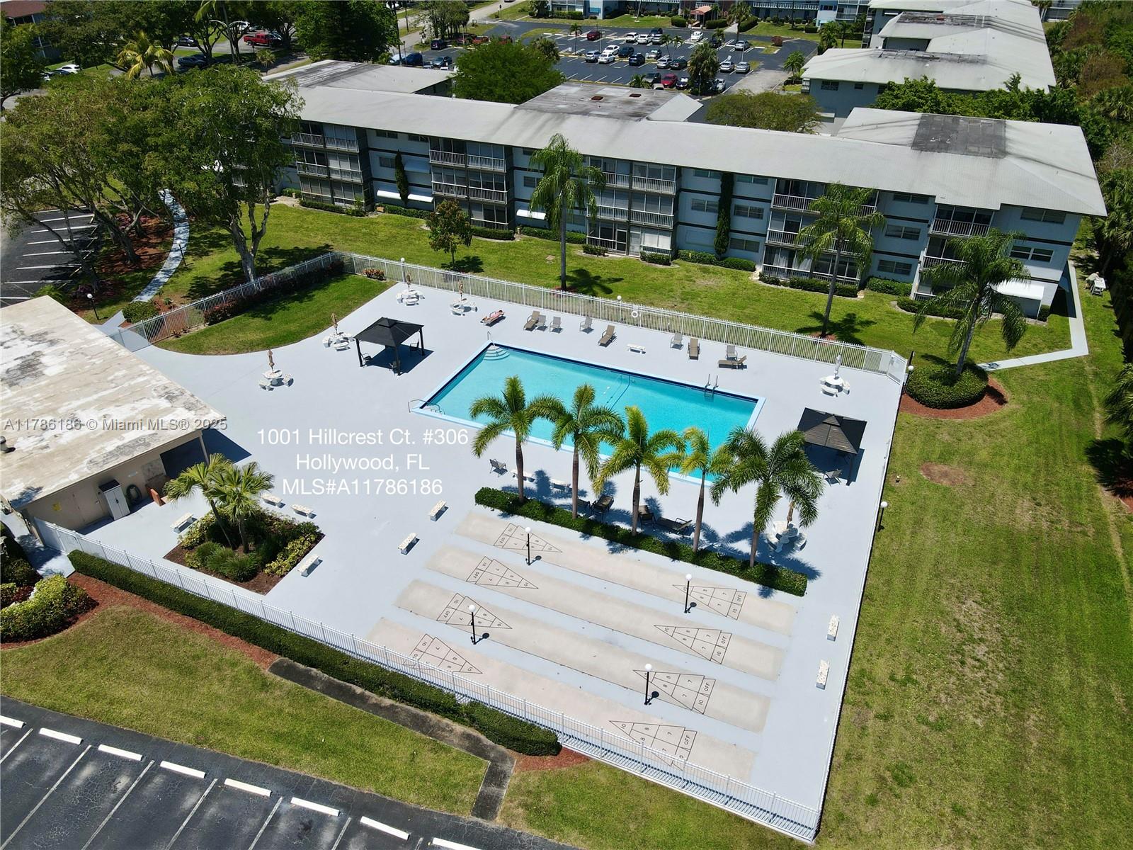 HILLCREST COUNTRY CLUB APT - Residential