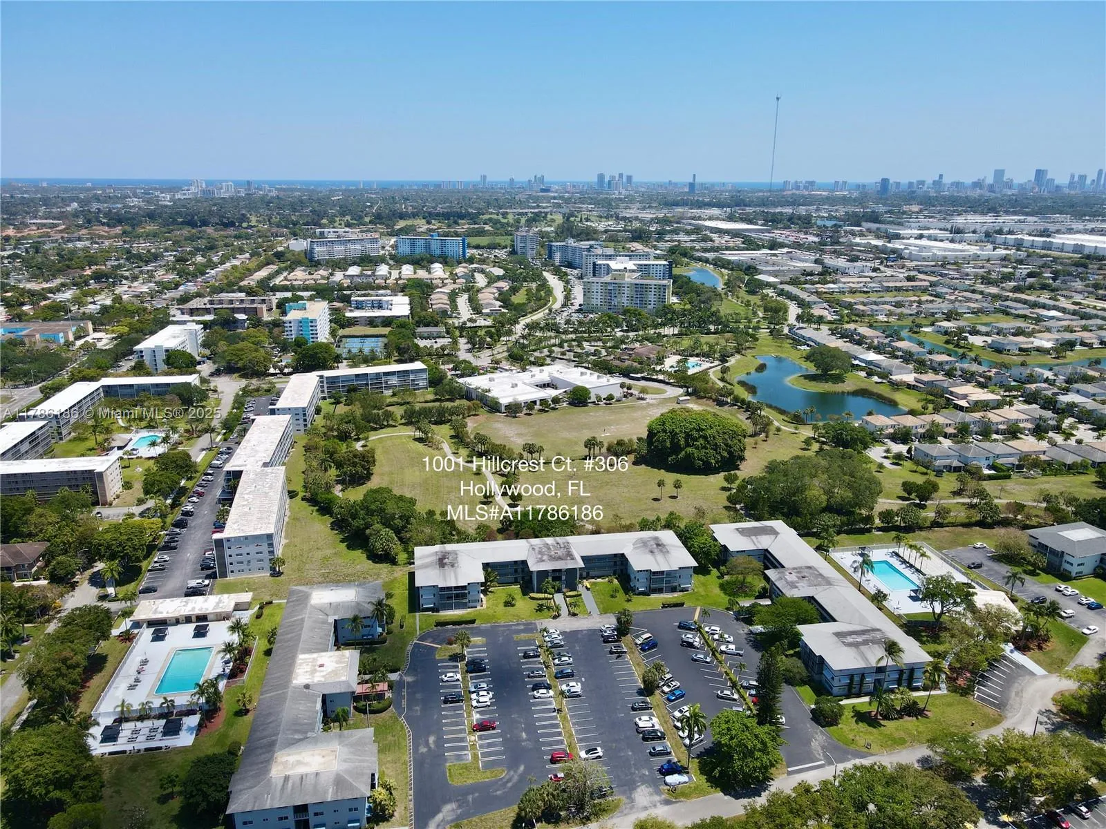 Hollywood, Florida 33021, United States, 3 Bedrooms Bedrooms, ,4 BathroomsBathrooms,Residential,Active,112437