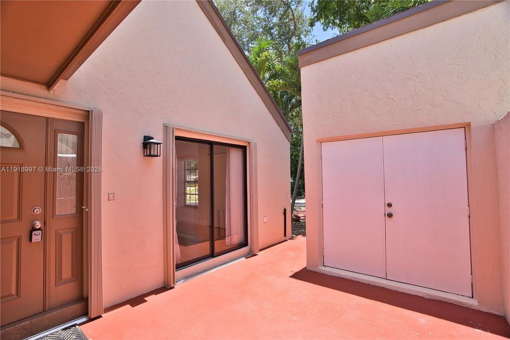 Photo of 5197 Peppercorn St, Palm Beach Gardens, FL 33418 (MLS # A11918997)