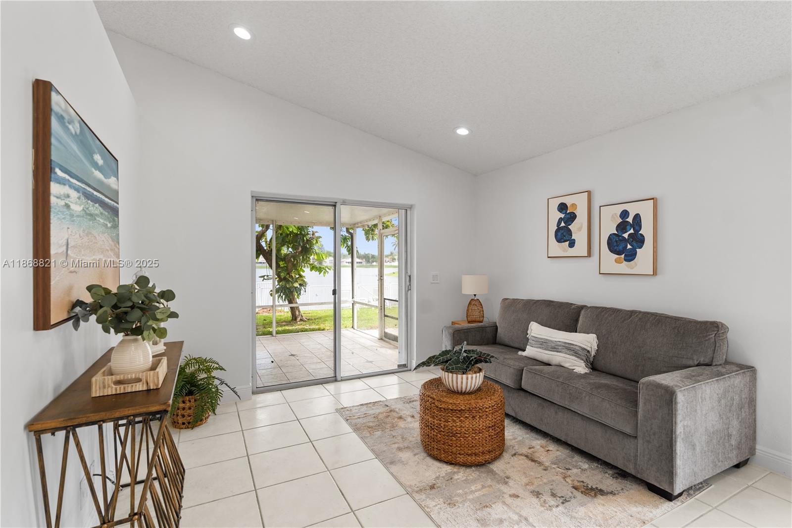 BANYAN OAKRIDGE PLAT - Residential